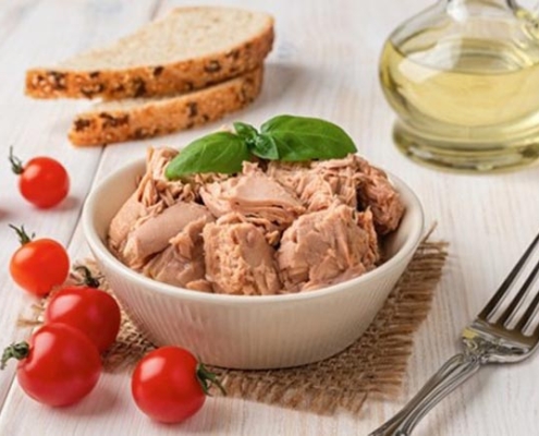التونة المعلبة الإيراني بالجملة | شراء التونة المعلبة بكميات كبيرة + السعر