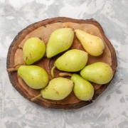 كمية الجملة من الكمثرى الإيرانية | شراء كميات كبيرة من الكمثرى + الأسعار